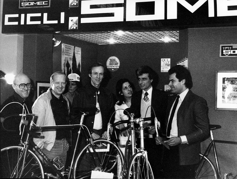 Somec staff during the Milan bicycle trade fair at late '70s.