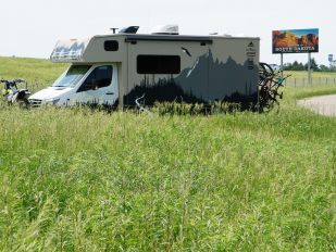 Andrew Taylor 48 State Road Trip - South Dakota