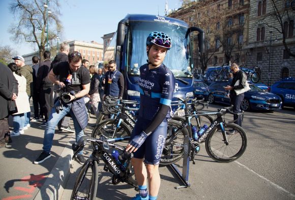 Umberto Poli at Milano-Sanremo start. (credits Cianfrocca) 