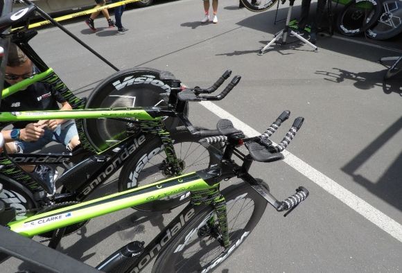 EF-Drapac rigs waiting for the start of the TT