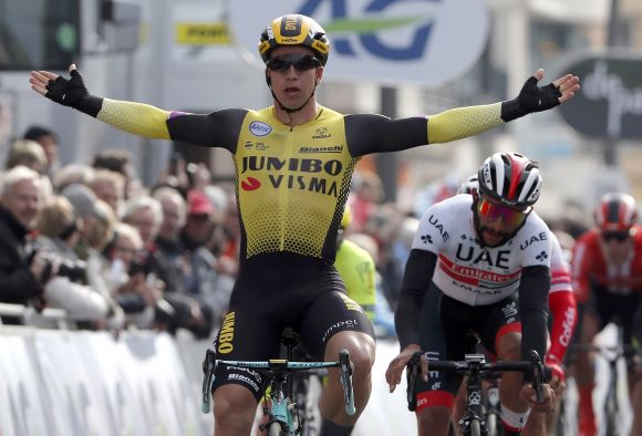 Dylan Groenewegen won at Paris-Nice with Metron 5D