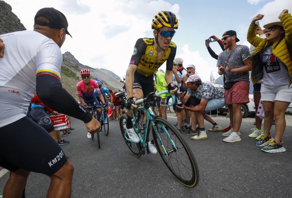 Steven Kruijswijk in action on the final TDF mountain stage 